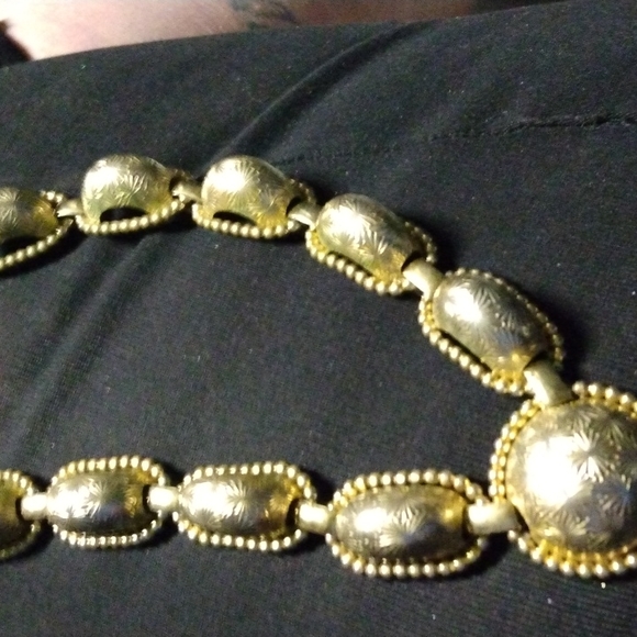 Necless - Picture 3 of 4